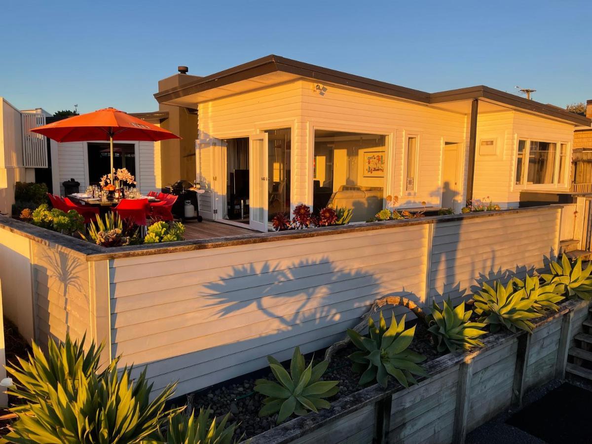 Ocean Front East End Beach House New Plymouth Exterior photo