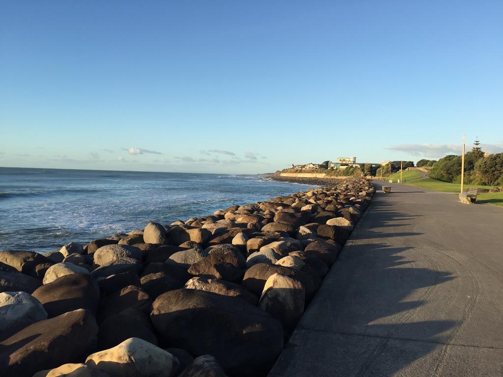 Ocean Front East End Beach House New Plymouth Exterior photo