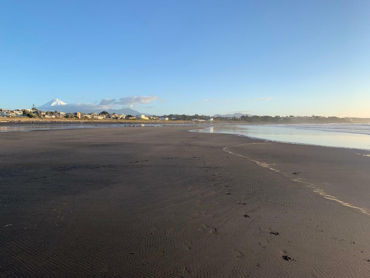 Ocean Front East End Beach House New Plymouth Exterior photo